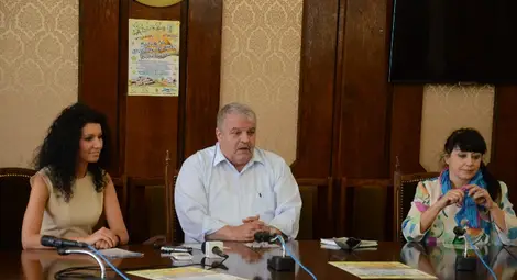 Рапунцел, Батман и куп приказни  герои правят парад на Първи юни