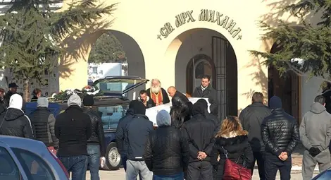 Загиналият Боян в Пловдив - единствено дете. Фенове на "Локо" на опелото