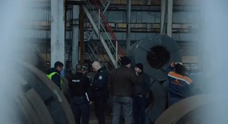 Товарна машина смаза 38-годишен работник