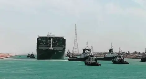 Евър Гивън тръгна, трафикът в Суецкия канал се възобновява