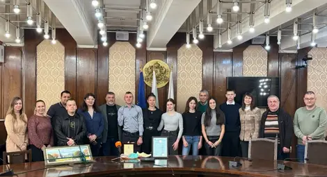 Световният и европейски шампион Християн Стоянов дари последните си шпайкове на Община Русе