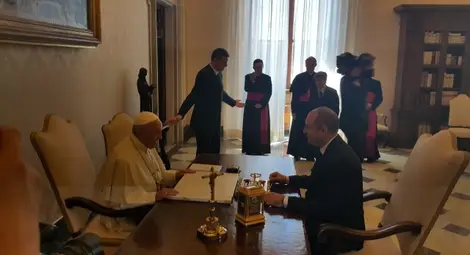 Българският президент се срещна с папата на четири очи