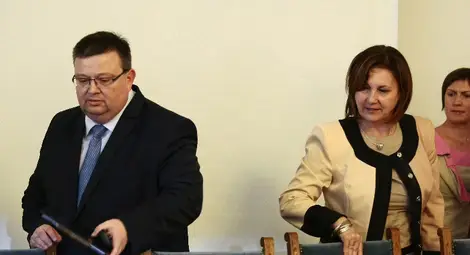 Цацаров: Подходът е, ако не си платиш глобата, да не шофираш Цацаров: Подходът е, ако не си платиш глобата, да не шофираш