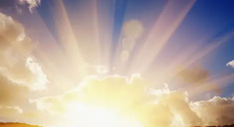 Новата работна седмица и първият пролетен ден започват със слънчево време Новата работна седмица и първият пролетен ден започват със слънчево време