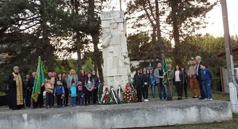 Карамановчани почетоха подвига  на героя граничар Асен Илиев