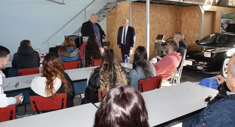 Център за исторически превозни средства откриха в Русенския университет /галерия/