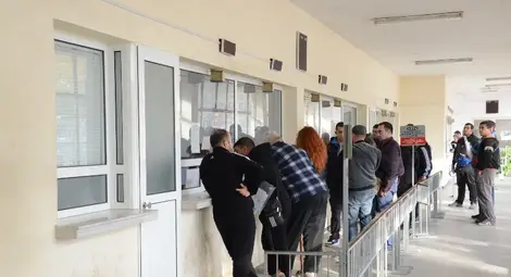 Граждани и регистратори плащат различно за една и съща услуга в КАТ