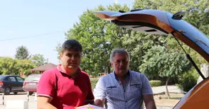 Книги от личните си библиотеки дариха на Тетово Григоров и екипът му