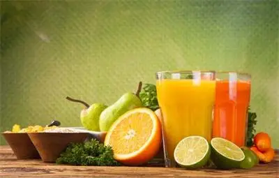 Топ 5 на напитките, които ви помагат да отслабнете