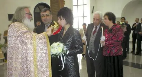 Близнашки предложил брак на Поля в трамвай