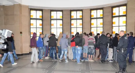 Осъдиха накуп 35 сирийски бегълци към Западна Европа Осъдиха накуп 35 сирийски бегълци към Западна Европа