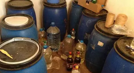 5 казана и 1238 кила ракия иззети от митницата, рецидивист пък подновил занаята след наказание /галерия/