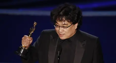 "Паразит" създаде история: "Оскар"-ът за най-добър филм отиде при Бонг Джун-хо