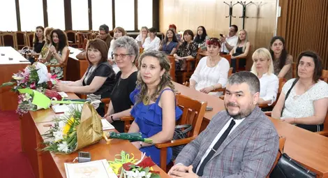 Награда "Неофит Рилски" за петима учители от Русе и областта /галерия/