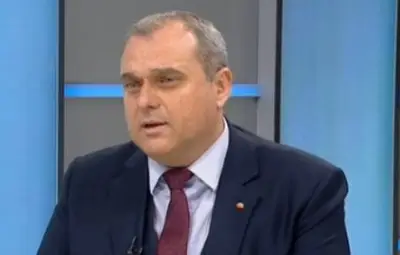 Искрен Веселинов: Вероятно е ВМРО да се яви самостоятелно на изборите Искрен Веселинов: Вероятно е ВМРО да се яви самостоятелно на изборите