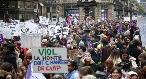Десетки хиляди протестираха в Париж срещу насилието над жени