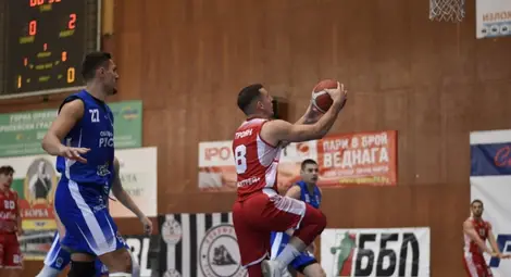Баскетболистите разгромиха &bdquo;Чардафон&ldquo; на свой терен