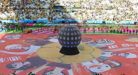 Зрелищна церемония сложи началото на Мондиал 2014
