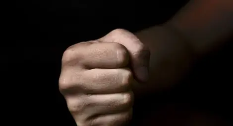 80-годишен мъж безмилостно пребит заради 50 стотинки