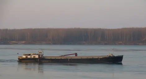 Падналият в Дунав капитан искал да освободи кораба от заклинен чукан Падналият в Дунав капитан искал да освободи кораба от заклинен чукан