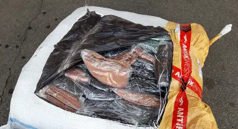 Голямо количество &bdquo;маркови&ldquo; парфюми и облекла задържани на двата моста над Дунав