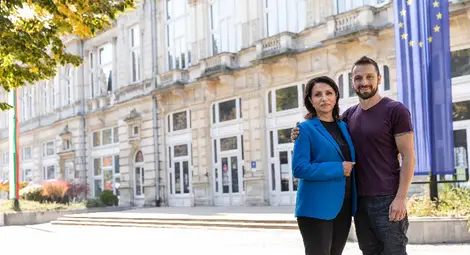 С еднаква твърдост и любов Диана Иванова меси хляб, управлява училище и изгражда личности С еднаква твърдост и любов Диана Иванова меси хляб, управлява училище и изгражда личности