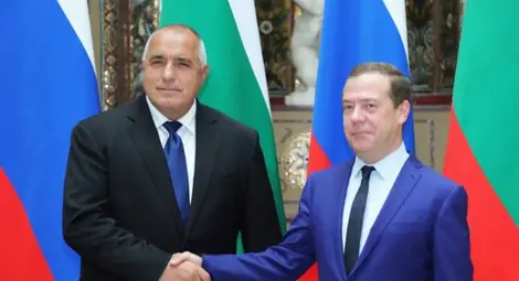 Психолог: Борисов се държа като домакин, Медведев демонстрира дистанция и студенина