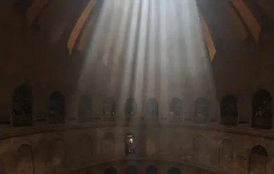 Благодатният огън слезе в Йерусалим Благодатният огън слезе в Йерусалим