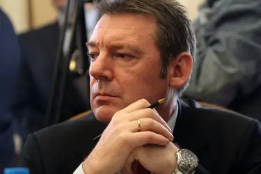 ДАНС е купила 84 автомобила с нагласен търг ДАНС е купила 84 автомобила с нагласен търг