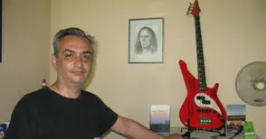 Кметъла откри рок музей в Русе на рождения си ден