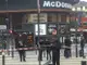 Извънредно от Гренобъл! Взрив избухна в заведение на McDonald's, евакуират всички хора (ВИДЕО)