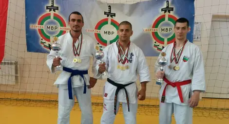 3 купи и 9 медала завоюваха русенски полицаи в Бургас