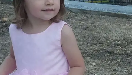 Фланелка с автографите на футболните национали ще помогне на малката Бела Фланелка с автографите на футболните национали ще помогне на малката Бела