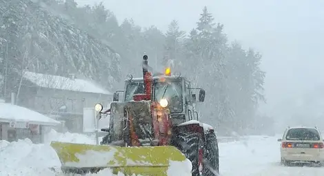Затвориха всички пътища в Източна България