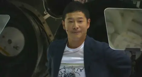 Японски милиардер ще е първият частен турист до Луната