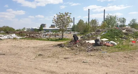 Незаконното сметище в Пухлево дере расте и радва единствено &bdquo;металотърсачите&ldquo;