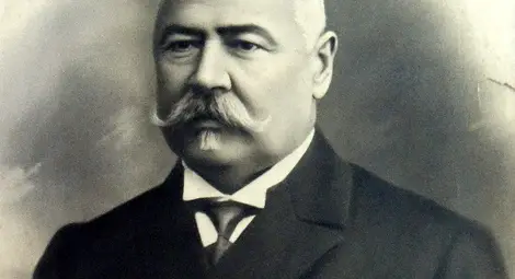 Иваница Иванов като директор/управител на русенския клон на БНБ в началото на XX век. Непубликувана снимка от фондовете на Държавен архив-Русе