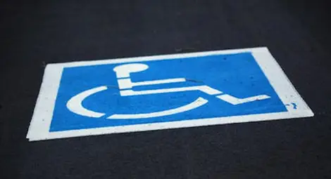 Потвърдиха 200 лв. глоба за  паркиране на инвалидно място
