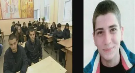 Класна стая в черно се сбогува с Ники