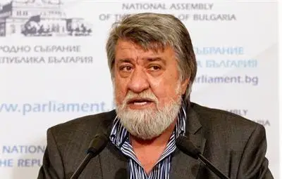 Вежди Рашидов: В КТБ има 300 души с по 1 млн -мълчат като захарни петлета