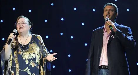 Ваня Костова и синът й Боян ще пеят във Военния клуб