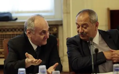 Лекарският съюз иска отваряне на резерва на касата