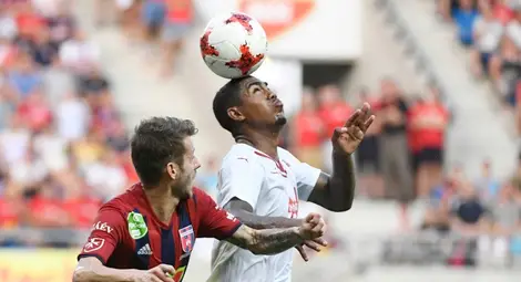 Барселона може да отмъкне Малком в последния момент