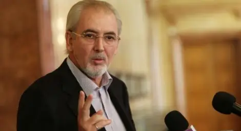 Лютви Местан казва утре дали ще прави партия