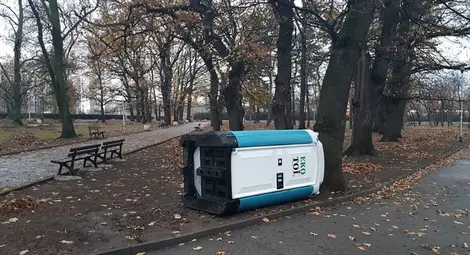 Онлайн обучението се превърнало в прикритие за трима малки ваднали на кея