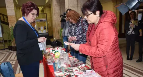 &bdquo;Майки със смели сърца&ldquo; канят на изложба базар на мартеници с кауза