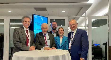 Проф. Ашър, проф. Вийт, д-р Генадиев, д-р Кашукеева, проф. Гловицки /от ляво надясно/.	            Снимка: УМБАЛ &bdquo;Канев&ldquo;