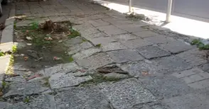 Окончателно: 30 000 лева обезщетение за падане на разбит тротоар в центъра на Русе