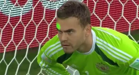 Капело оправдава отпадането със заслепяване на вратаря с лазери