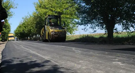 70-годишен дядо от Ямбол блокира поддръжката на пътищата в областта